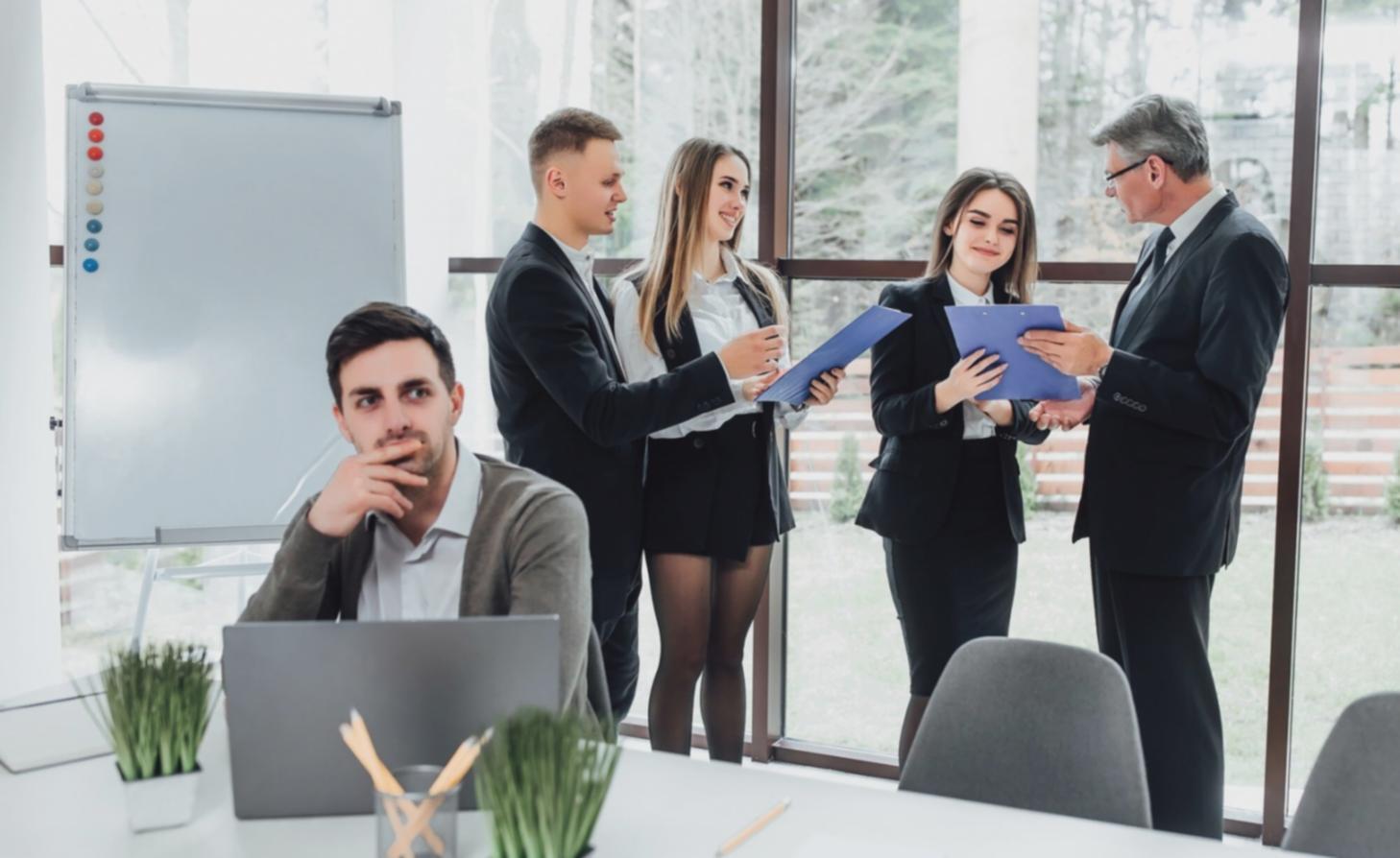 Environnement de travail professionnel pour l'analyse financière